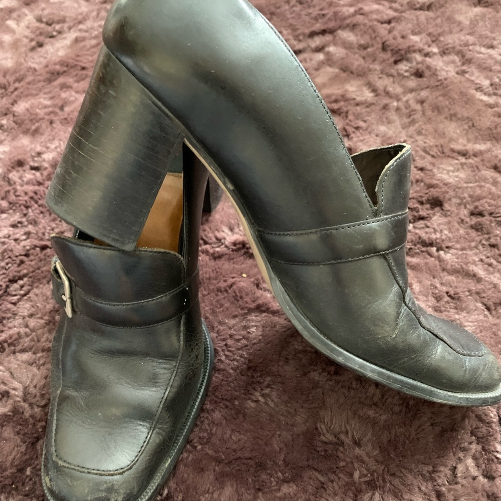 TRANSIT Black leather dress heel, size 71/2